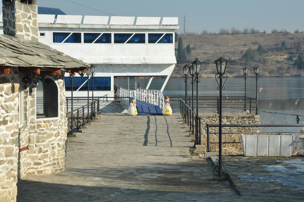 Hotel Brod Panini Veles Esterno foto