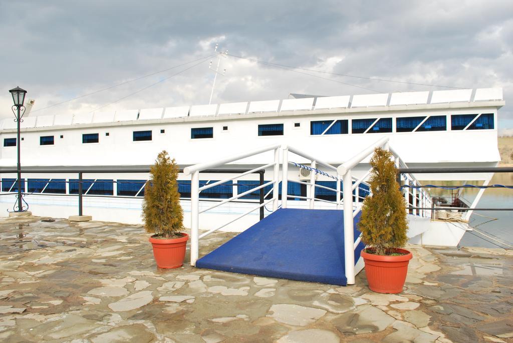 Hotel Brod Panini Veles Esterno foto